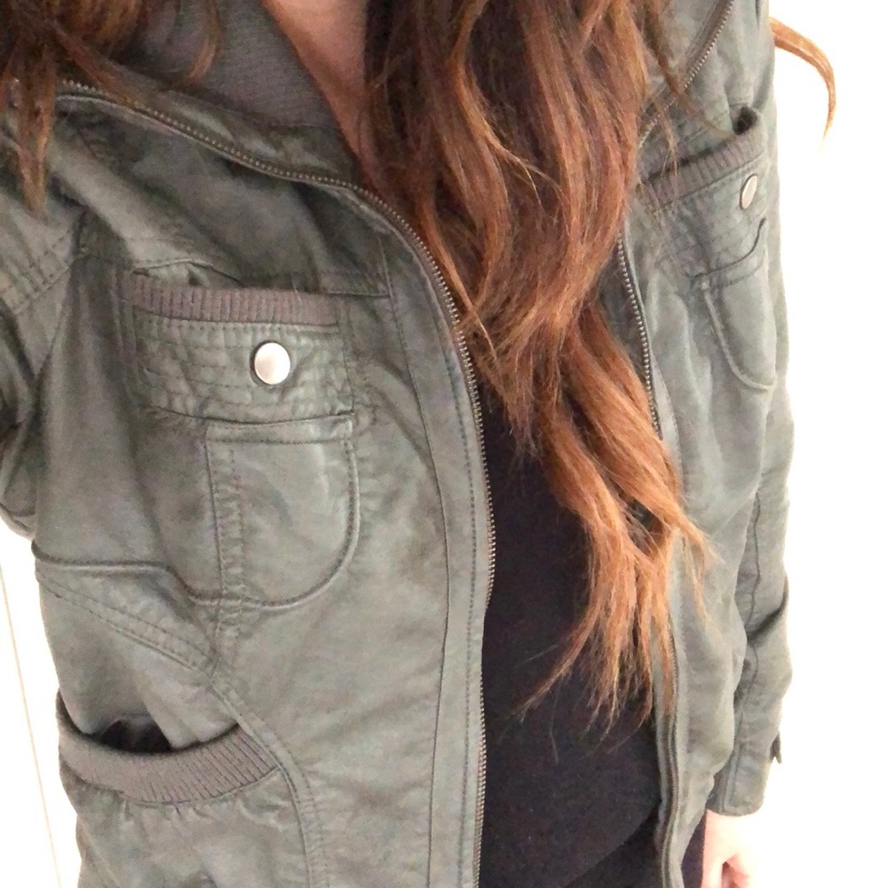 Faux gray leather bomber jacket - Picture 4 of 4